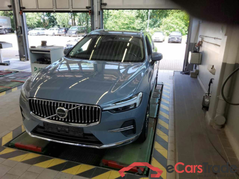 Volvo XC60 (03.2017->) DE - SUV5 B5 (Benzin) 2WD EU6d, Inscription Mild-Hybrid, (Facelift) 2021 - 2022