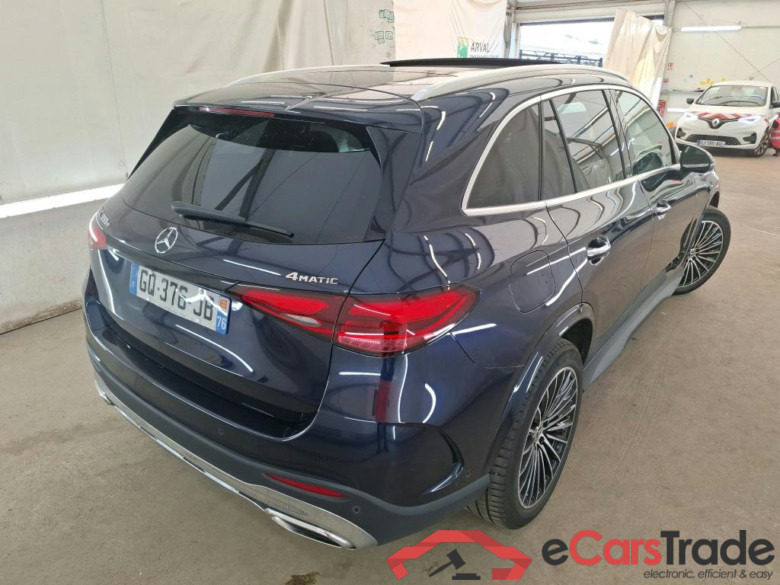 MERCEDES-BENZ GLC / 2022 / 5P / SUV GLC 300 e AMG Line 4MATIC #4