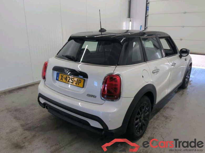 Mini 5-deurs 1.5 Cooper Camden #2