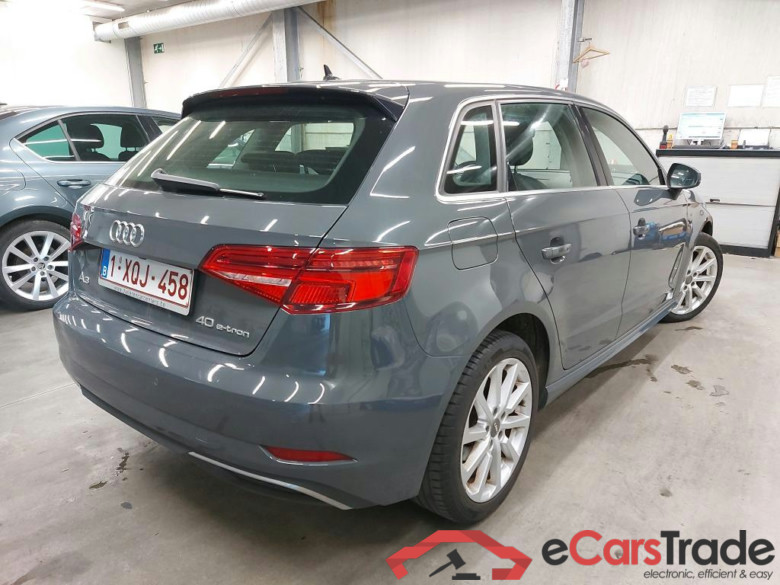 AUDI - AUD A3 SB 40 E-Tron 204PK S-Tronic Pack Platinum With Heated Seats & APS Front & Rear & Rear Camera  * HYBRID * #2