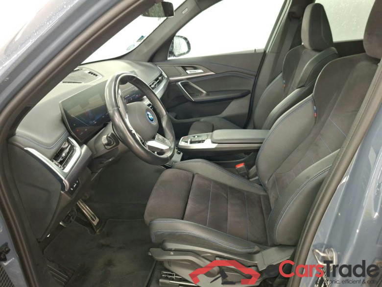 Série iX1 30 xDrive M Sport 64kWh BVA #6