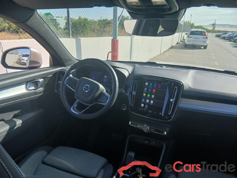VOLVO XC40 / 2021 / 5P / todoterreno 2.0 B3 G Plus Bright Auto #3