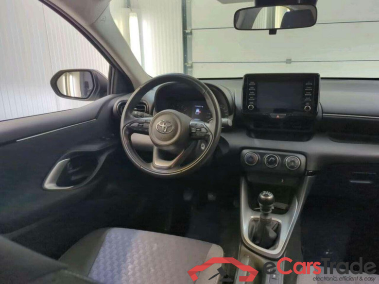 TOYOTA Yaris 1.5 VVT-i Active #3