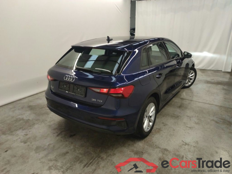 Audi A3 Sportback 2.0 35 TDi 110kW S tronic Attraction B.E 5d #2