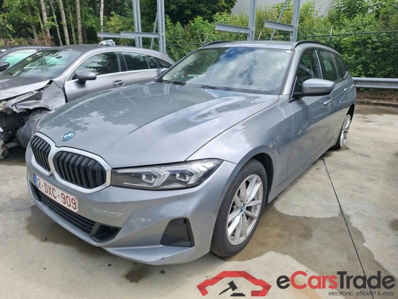 BMW - BMW 3 TOURING 320e 204PK            ***              TOTAL LOSS             ***          With Climatic & Cruise Control & Park Sensors Front & Rear  * HYBRID * #1
