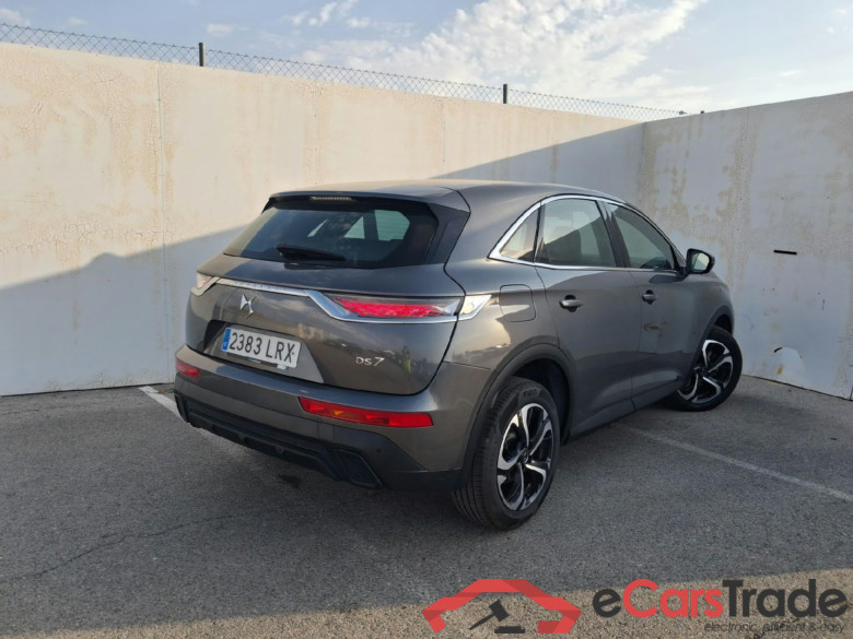 DS DS 7 Crossback / 2017 / 5P / todoterreno BlueHDi DE 96kW (130CV) Auto. CHIC (AC) #2