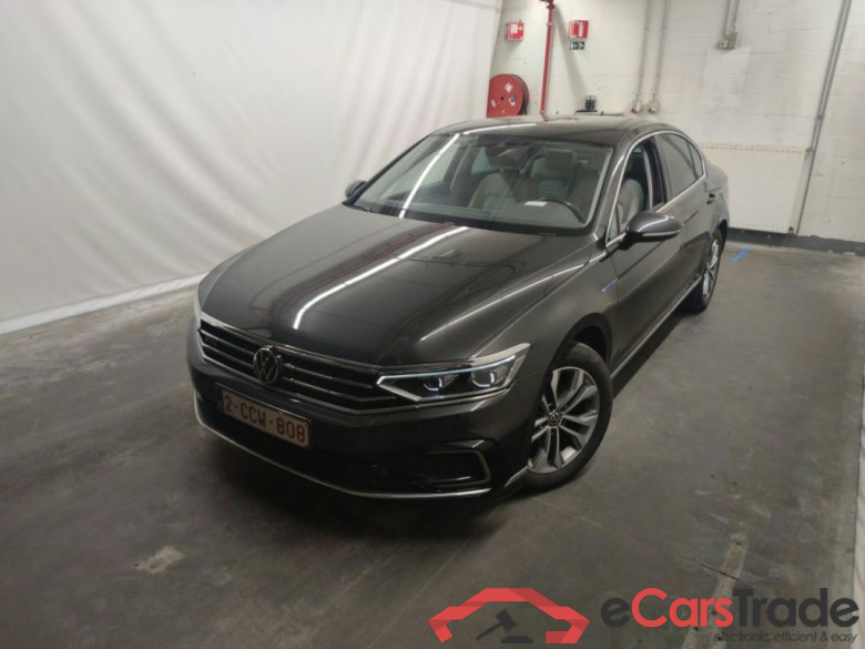 Volkswagen Passat 1.4 TSI GTE Business DSG 4d #2