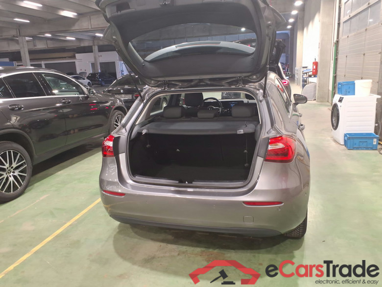 MERCEDES-BENZ A-CLASS 1.3 A 180 ESSENTIAL LINE DCT #3