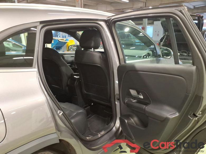 MERCEDES-BENZ GLA 1.3 GLA 250 E DCT BUSINESS LINE #5