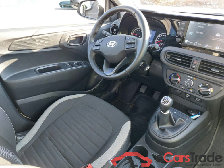 HYUNDAI i10 / 2020 / 5P / berlina con portón 1.0 Klass #3