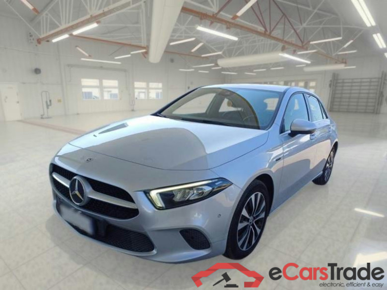 MERCEDES-BENZ CLASSE A / 2018 / 5P / BERLINA A 250 E EQ-POWER AUTO BUSINESS EXTRA