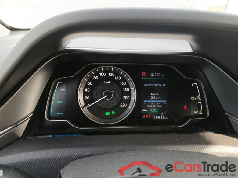 HYUNDAI IONIQ / 2019 / 5P / berlina con portón 1.6 GDI HEV Klass DCT #4