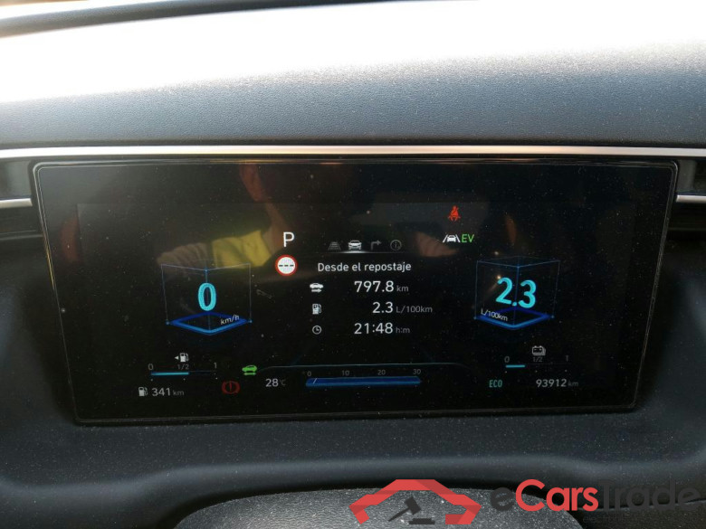 HYUNDAI Tucson / 2020 / 5P / todoterreno 1.6 TGDI PHEV 195kW Tecno Sky Auto 4x4 #4
