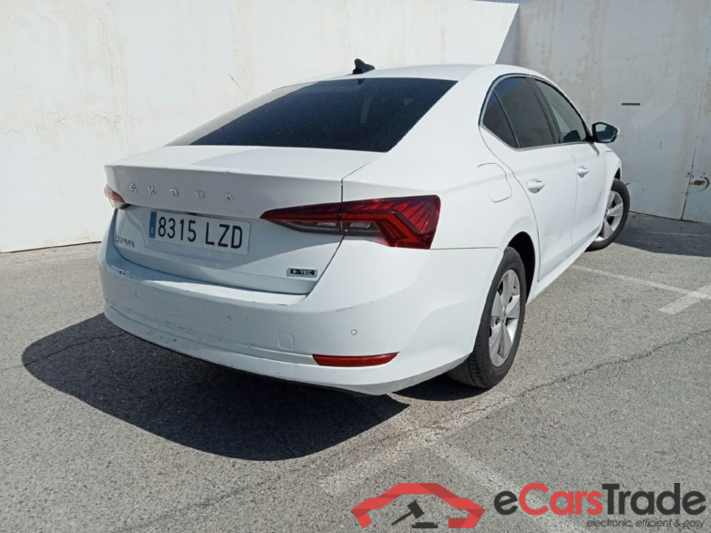SKODA Octavia / 2020 / 5P / berlina con portón 1.0 TSI 81kW(110CV) DSG mHEV Ambition #2