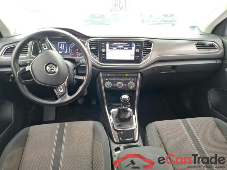 VOLKSWAGEN T-Roc / 2017 / 5P / SUV 1.6 TDI 115 LOUNGE BUSINESS #5