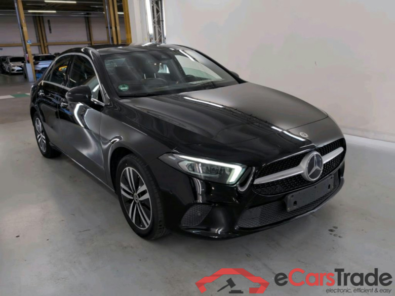 Mercedes A 250e Limo Plug-In Hybrid Progressive Aut. Pano LED-Multibeam Burmester Widescreen Ambient Navi Sport-Leather Camera KeylessGo Klima PDC ... #2