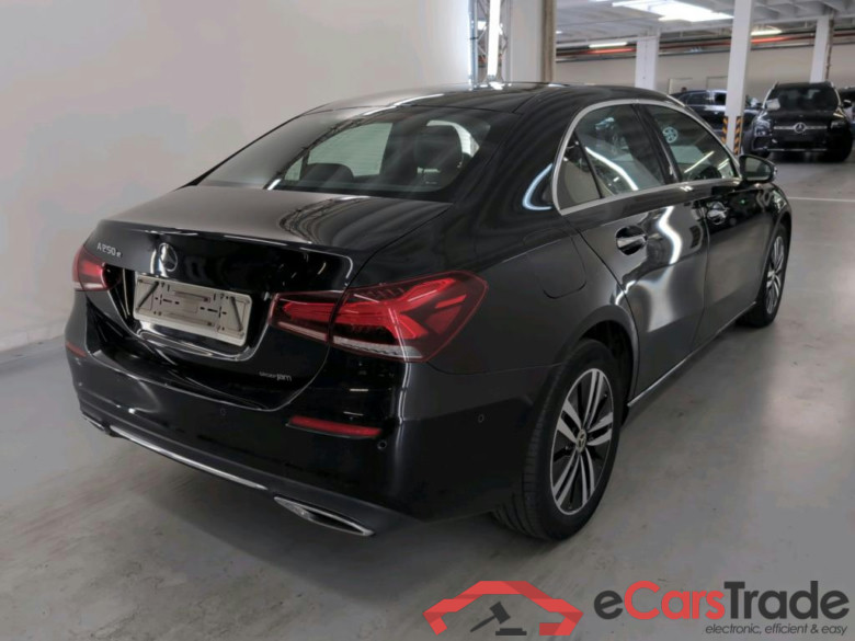Mercedes A 250e Limo Plug-In Hybrid Progressive Aut. Pano LED-Multibeam Burmester Widescreen Ambient Navi Sport-Leather Camera KeylessGo Klima PDC ... #3