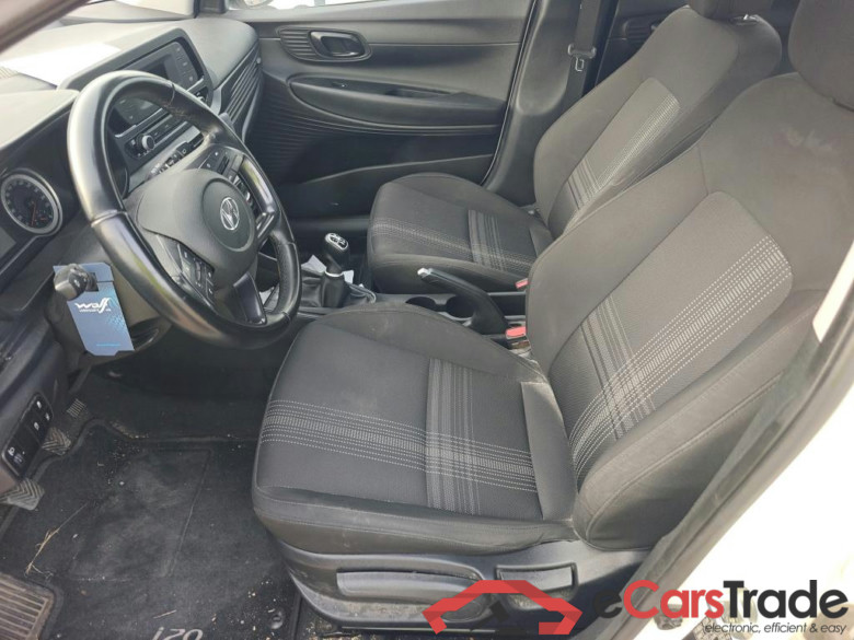 HYUNDAI i20 / 2020 / 5P / berlina con portón 1.0 TGDI 74kW (100CV) 48V Essence #6