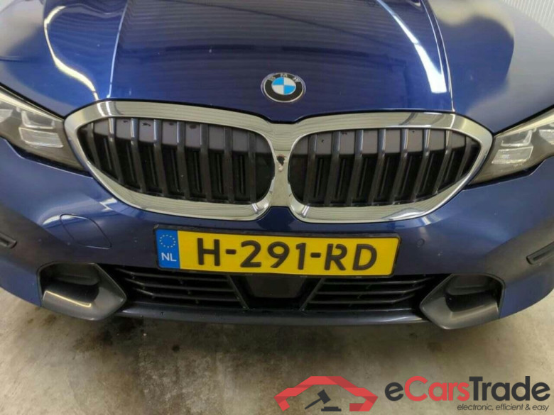 BMW 3-serie Touring 320i Executive Ed. #4