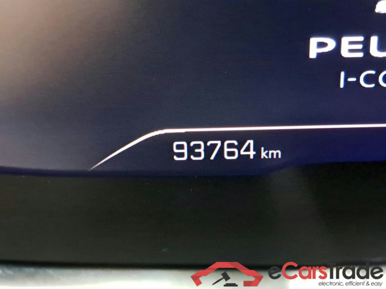 PEUGEOT - PEU 5008 1.2 PureTech 130PK EAT8 GT With Climatic & Navigation & Pack Black & Pano Roof & Trailer Towing Hook  * PETROL * #5