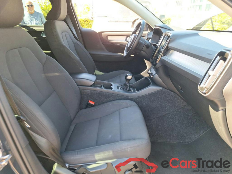 VOLVO XC40 2.0 D3 Momentum Pro LED Virtual ACC Navi KeylessGo Klima PDC ... #5