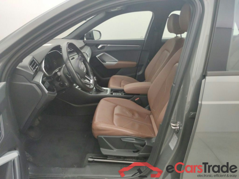 Audi Q3 45 TFSI e S tronic 5d #3
