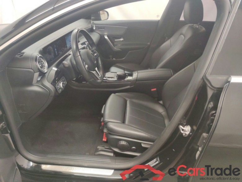Mercedes-Benz CLA CLA 200 d DCT Business Solution 4d #3