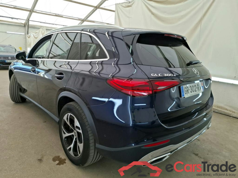 MERCEDES-BENZ GLC / 2022 / 5P / SUV GLC 300 e Business Line 4MATIC #3