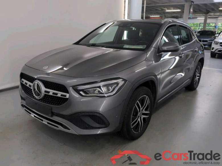 MERCEDES-BENZ GLA 1.3 GLA 250 E DCT LUXURY LINE