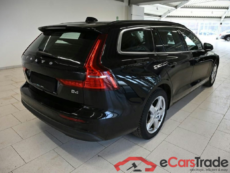 V60 Kombi Core 2.0 B4 145KW AT8 E6d #2