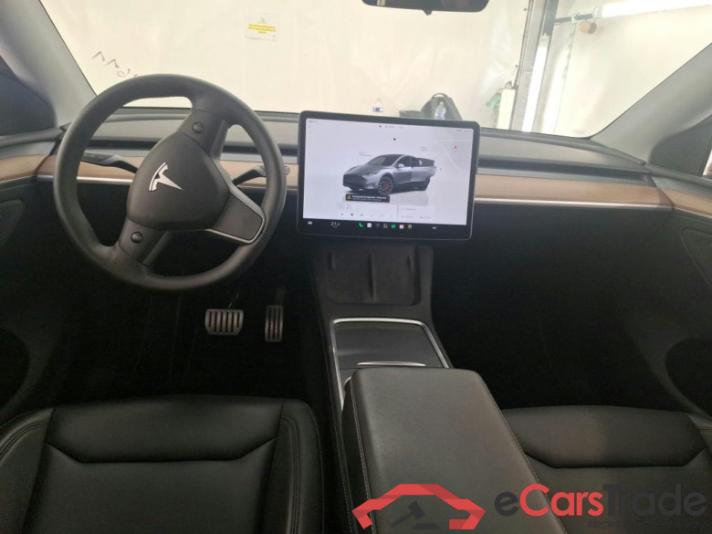 TESLA Model Y / 2020 / 5P / SUV Performance Dual-Motor AWD #6