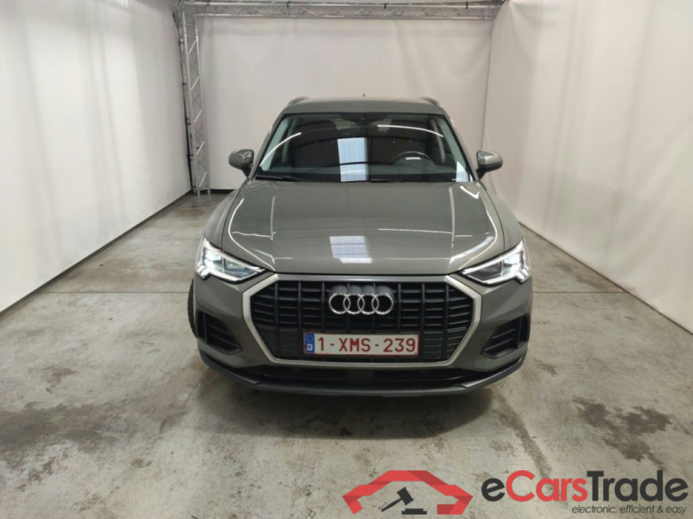 Audi Q3 35 TFSI S tronic 5d