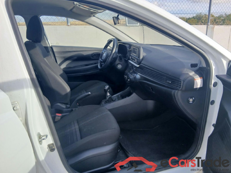 HYUNDAI i20 / 2020 / 5P / berlina con portón 1.0 TGDI 74kW (100CV) 48V Essence #6
