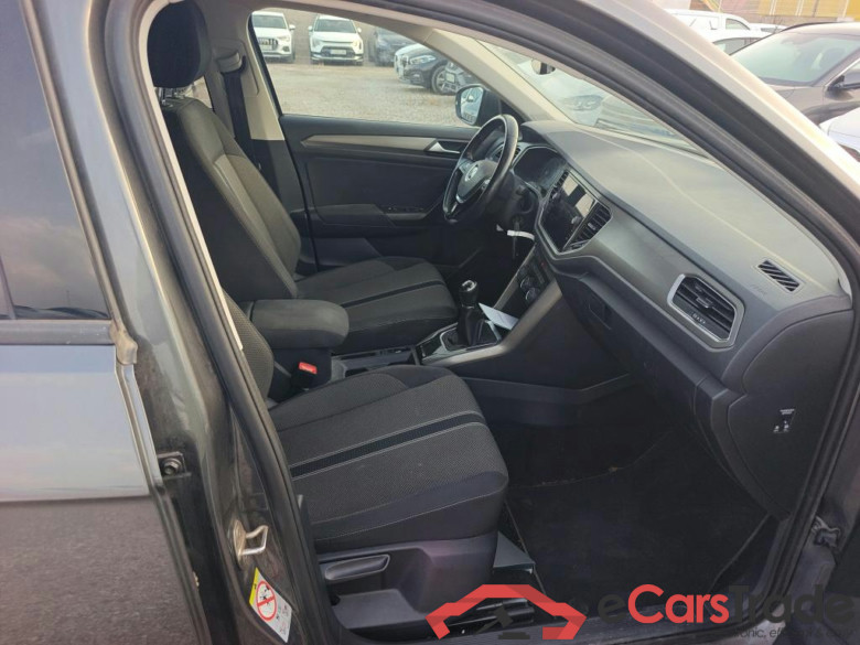 VOLKSWAGEN T-Roc / 2017 / 5P / todoterreno Advance 2.0 TDI 85kW (115CV) #5