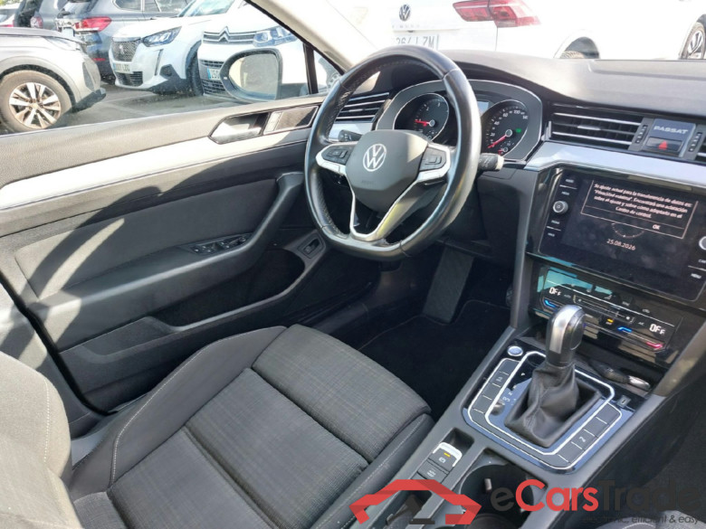 VOLKSWAGEN Passat / 2019 / 5P / familiar Variant Executive 2.0 TDI 110kW DSG #3