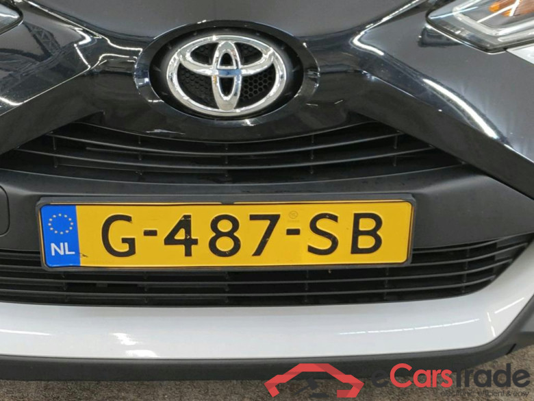Toyota AYGO 1.0 VVT-i x-play 5d #5
