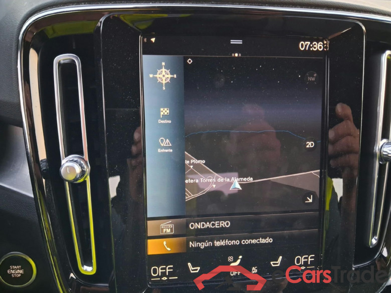 VOLVO XC40 / 2021 / 5P / todoterreno 1.5 T5 Recharge PHEV Plus Dark Auto #4
