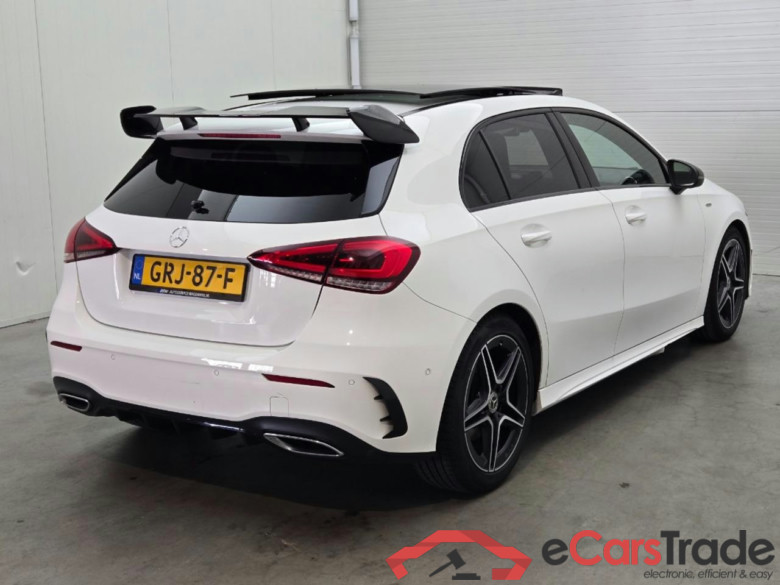 MERCEDES-BENZ A-KLASSE 200 Premium #4