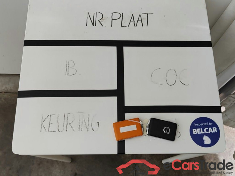 VOLVO XC40 - 2022 1.5 T4 129hp PHEV Core DCT 5d #4
