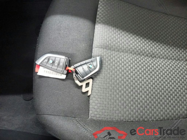 BMW 1 Reeks Hatch 118iA (100 kW) 5d #4