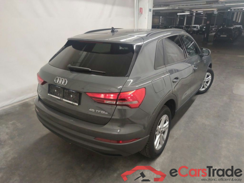 Audi Q3 45 TFSI e S tronic 5d #2