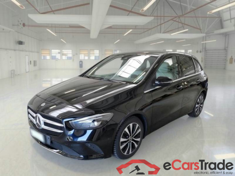 MERCEDES-BENZ CLASSE B / 2018 / 5P / MONOVOLUME B 180 AUTOMATIC BUSINESS EXTRA