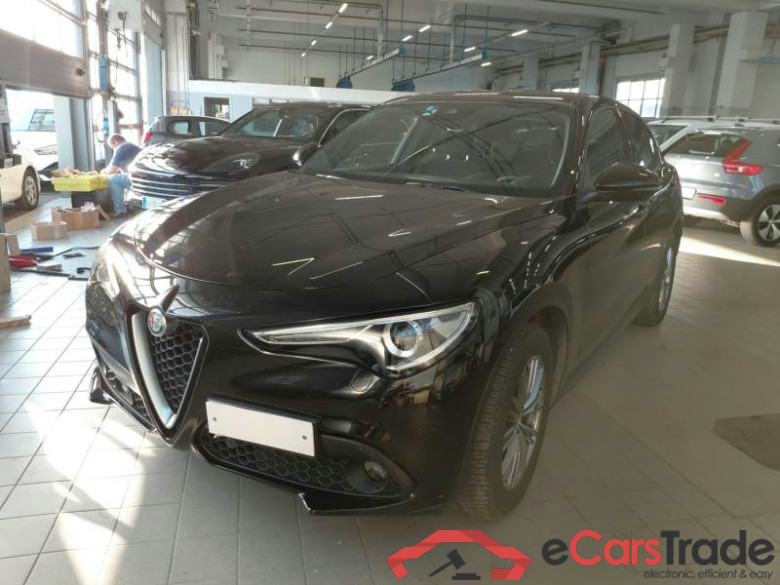 ALFA ROMEO STELVIO / 2017 / 5P / SUV 2.2 TURBO DIESEL 160CV AT8 RWD BUSINESS