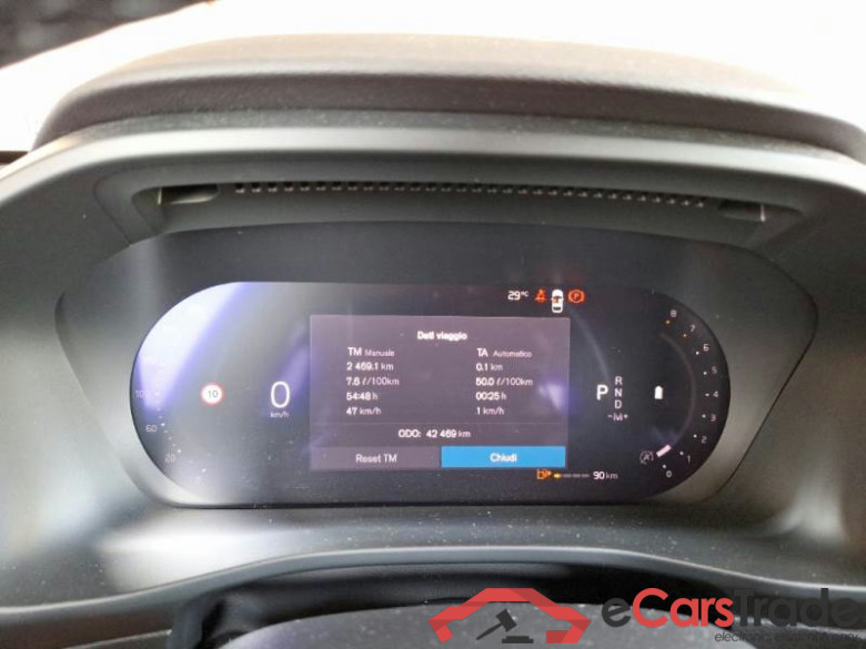 VOLVO XC40 / 2021 / 5P / SUV B3 AUTOMATICO PLUS BRIGHT #4