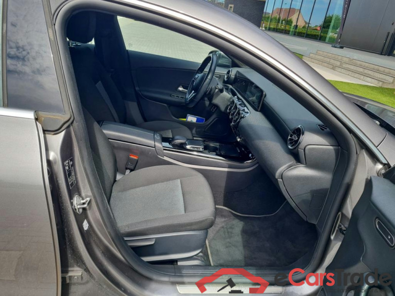 MERCEDES - MER CLA SHOOTING BRAKE 180 d 116PK DCT Business Solution & Smartphone Integration #3
