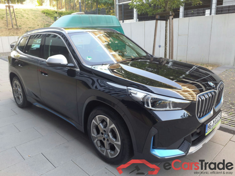BMW iX1 