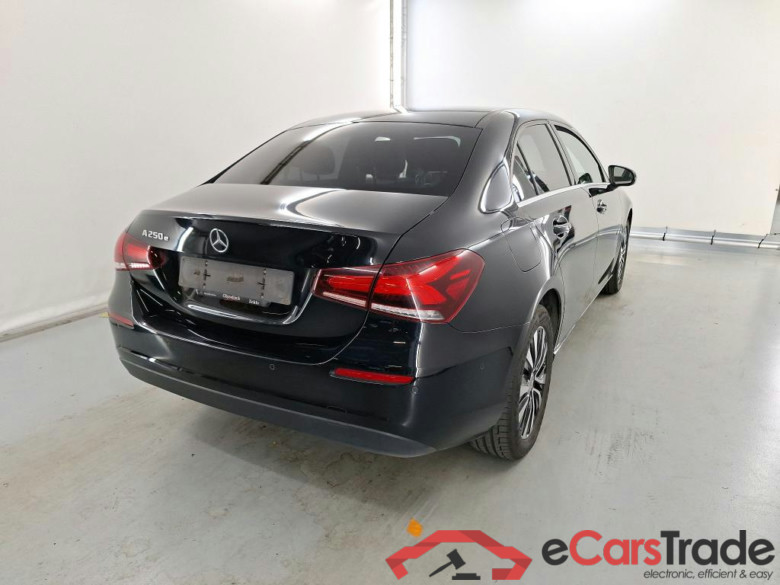 MERCEDES-BENZ A-CLASS LIMOUSINE 1.3 A 250 E BUSINESS SOLUTION DCT #4