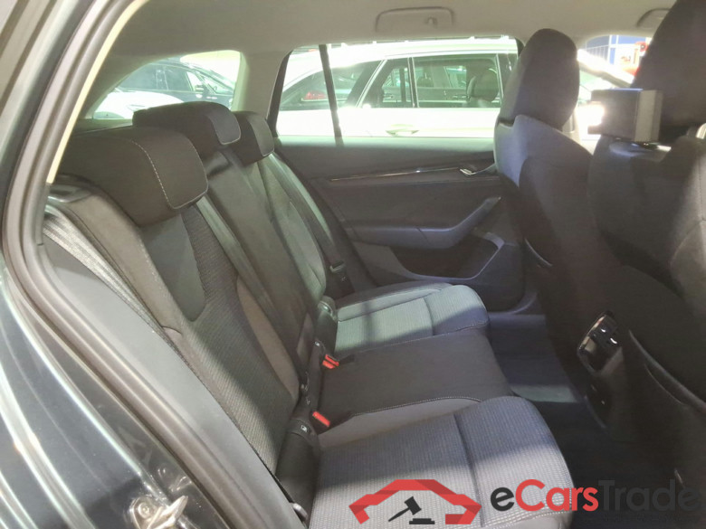 SKODA OCTAVIA COMBI 1.0 TSI MHEV 81KW DSG CLEVER #5