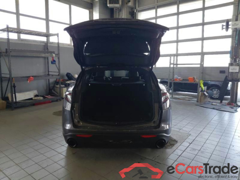 ALFA ROMEO STELVIO / 2017 / 5P / SUV 2.2 TD 210 CV SPRINT AT8 Q4 #5