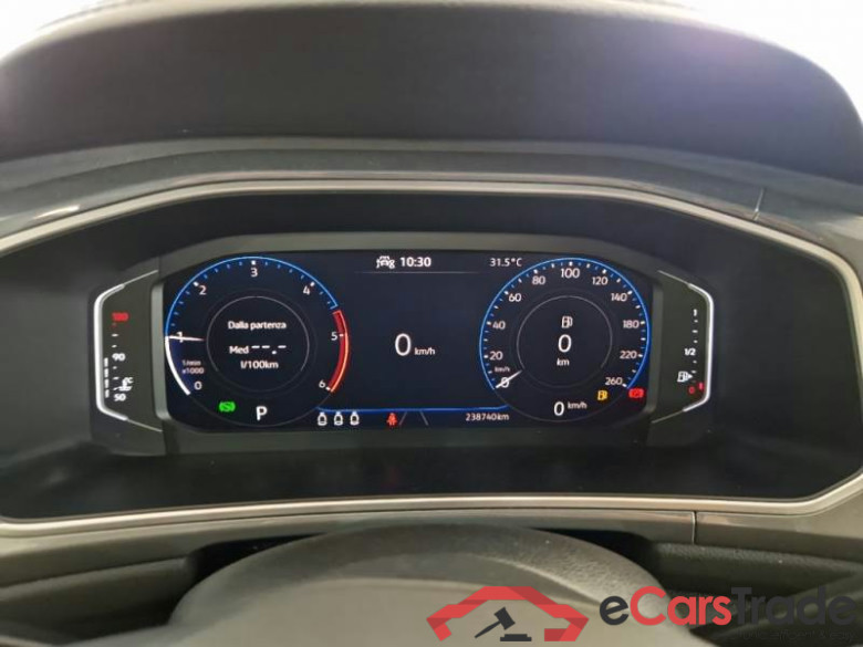 VOLKSWAGEN T-ROC / 2021 / 5P / SUV 2.0 TDI SCR STYLE DSG #4